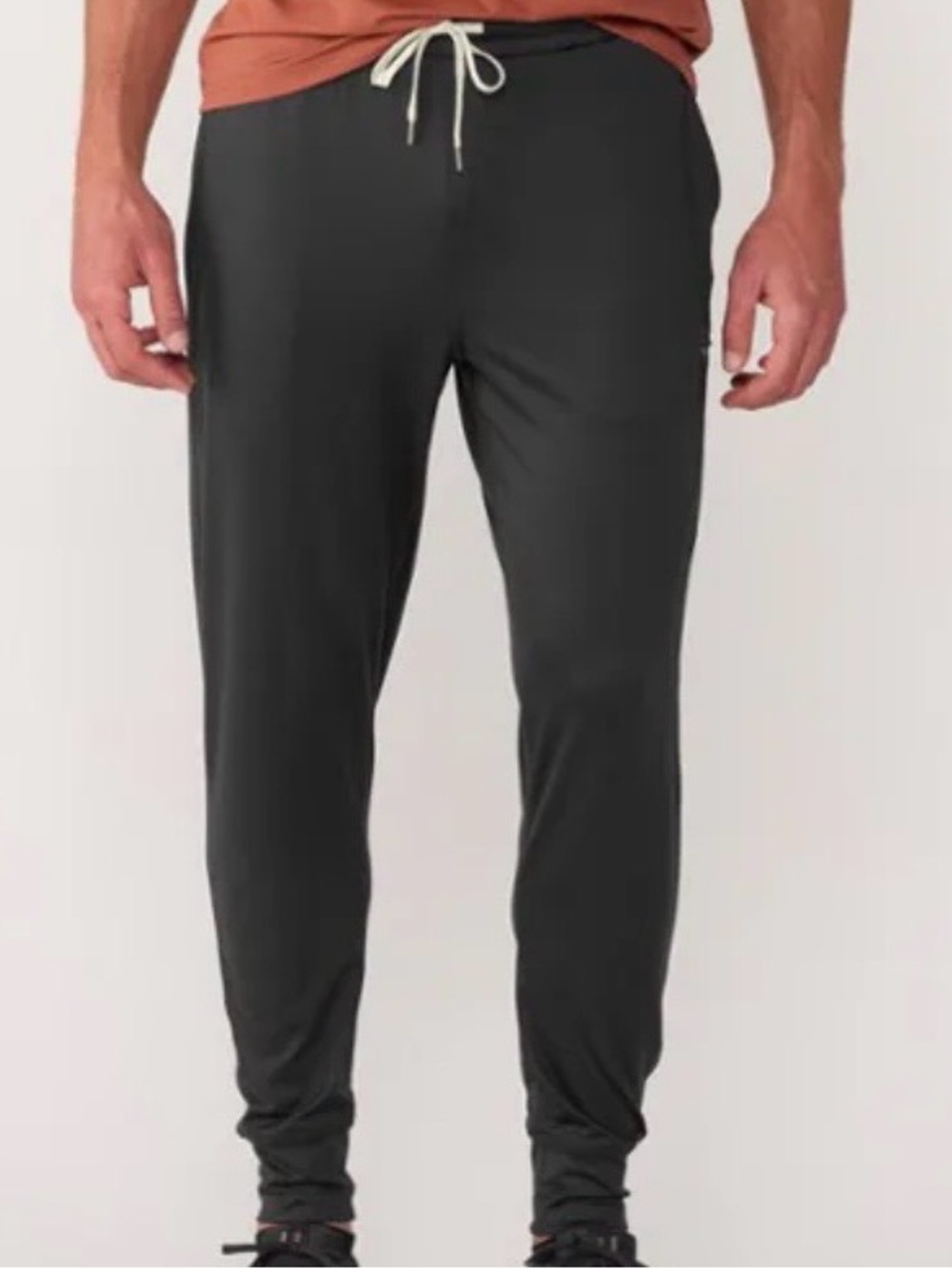 Vuori Black Tapered Jogger Sweatpants